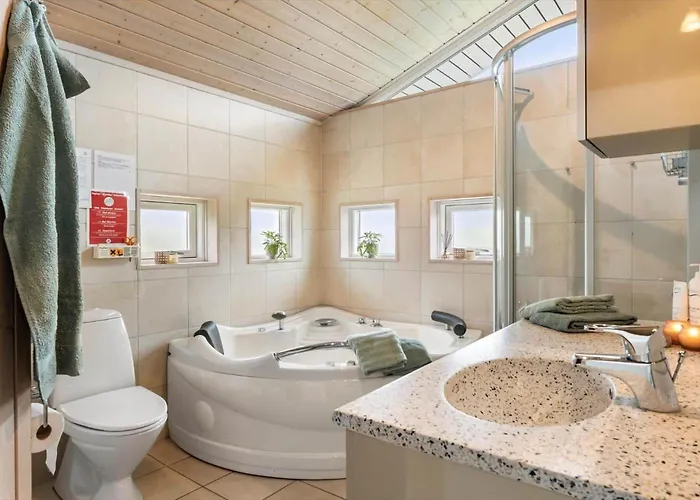 40540-juelsminde-pot-strandby-286 Дом отдыха *